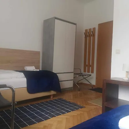 Eisenerzer - Radmeisterhaus 公寓